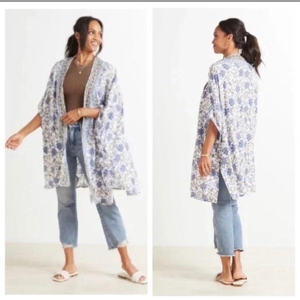 Anthropologie FEATHERS BY TOLANI Mila Floral Wrap kimono Long Beach coastal boho